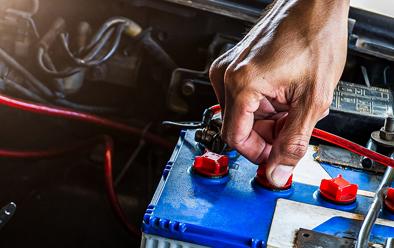 o motor do seu carro - 5 erros que acabam com a vida útil da bateria do seu carro